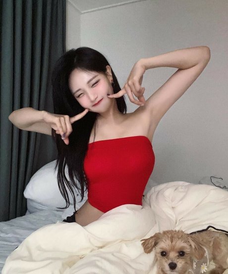 gilyoung8 star exclusive picture