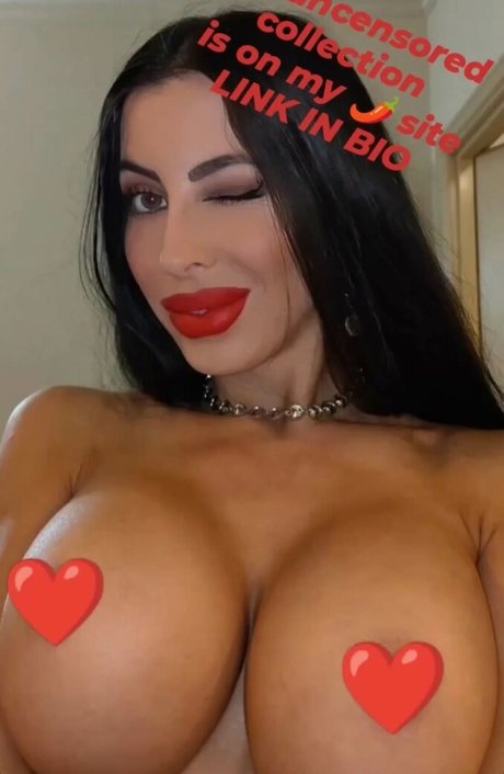 Angelina Bellucci hot star gallery