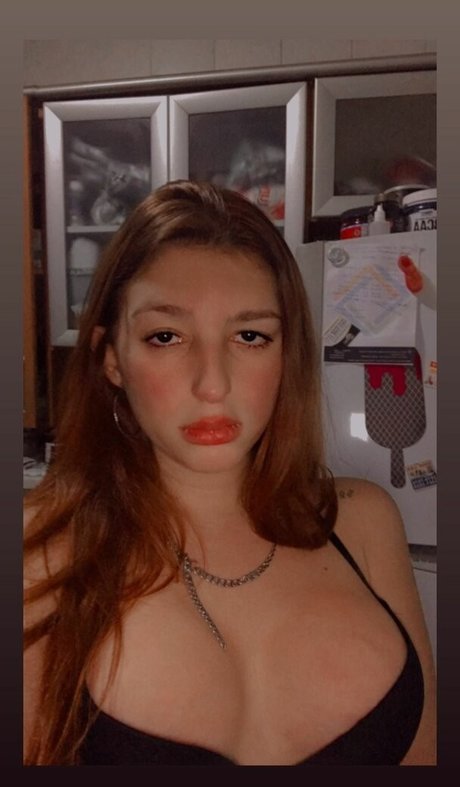 Nicky Oberlin free model img