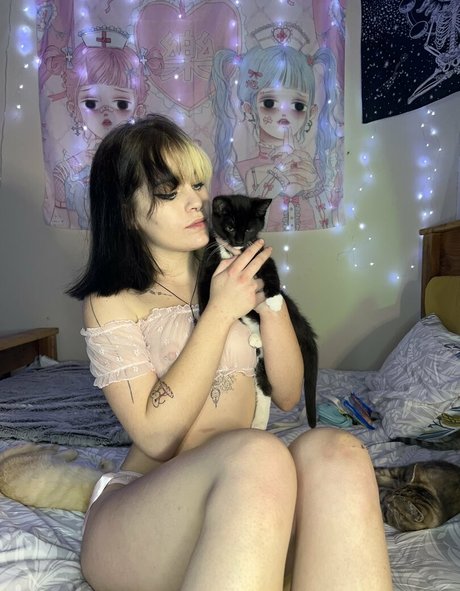 Skye Wilson star nude photos