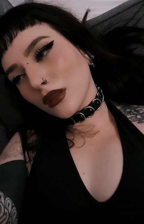 ghostxgirl69 naked pornstar pictures