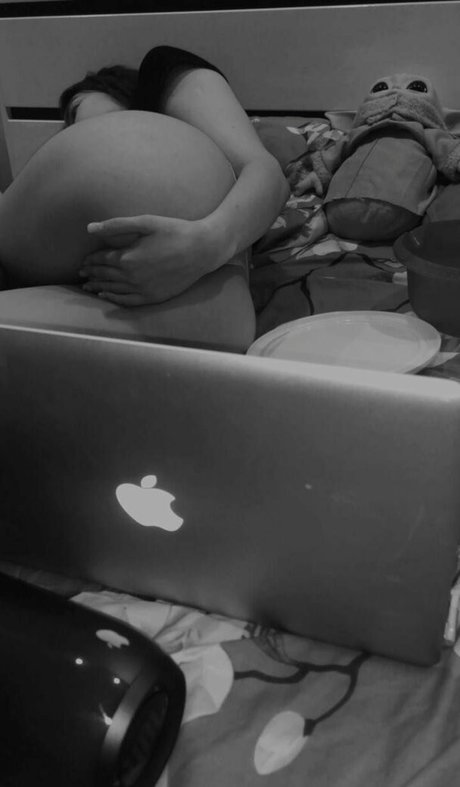 Meflia beautiful pornstar photo