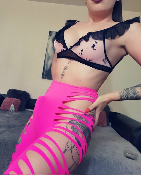 TanyaDomme star naked photo