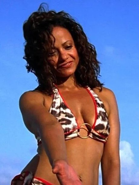 Judy Reyes free model images