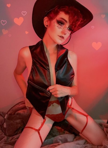 M Blackburn nude model images