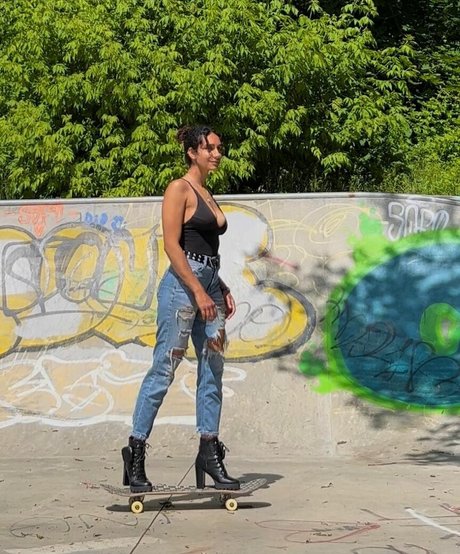 Santaread pornstar erotic pic