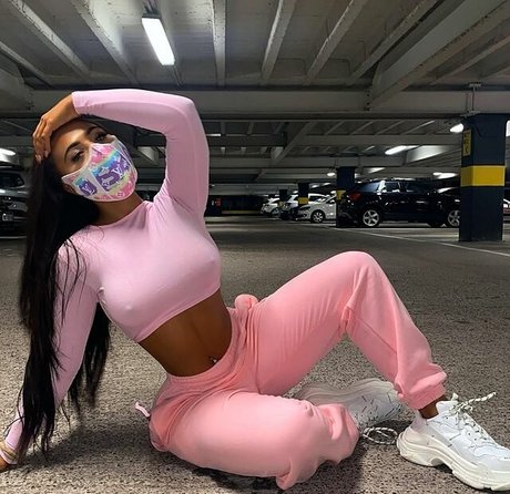 Kate Isobel Daisy best star pics