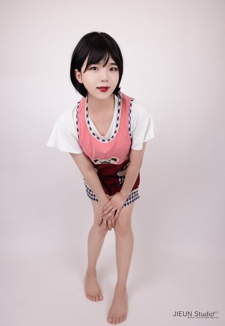 CD Jieun star beautiful images