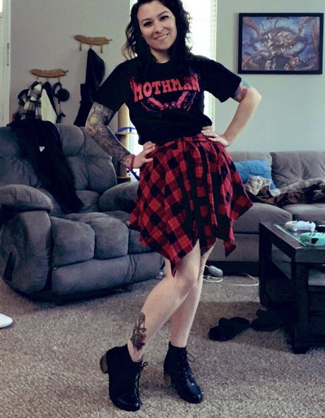 LadyDevann model pretty pictures