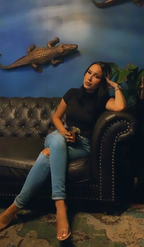 Alejandramariaxo sexy model img