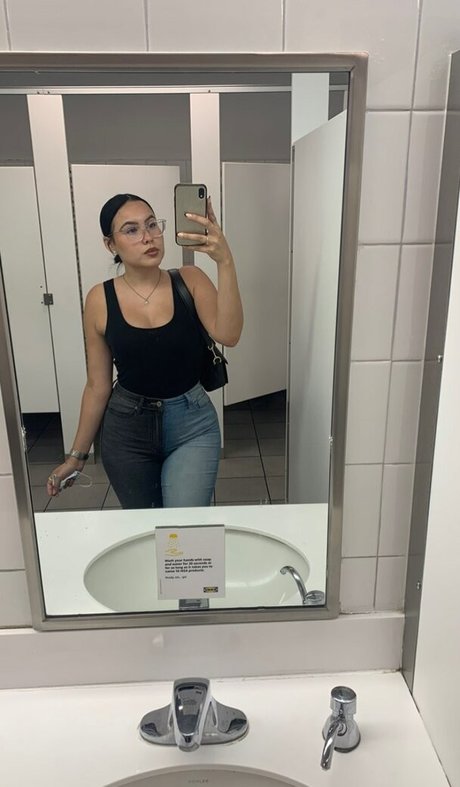 Alejandramariaxo hd model img