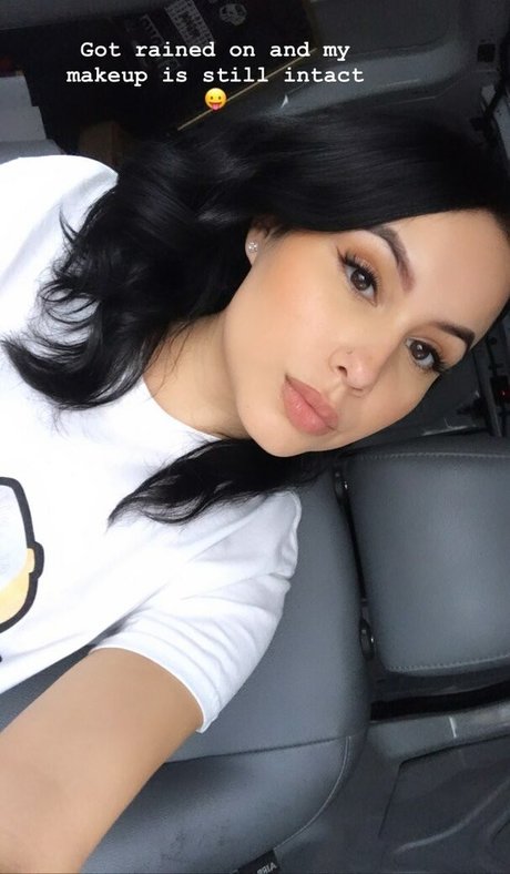 Alejandramariaxo model perfect pics