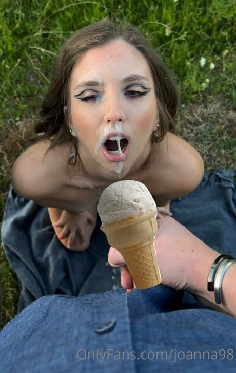 joanna98 pretty pornstar pic