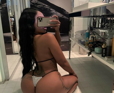 lissythedoll pornstar nice image