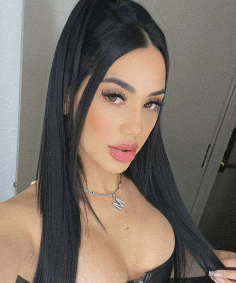 ulovemel sexy actress picture