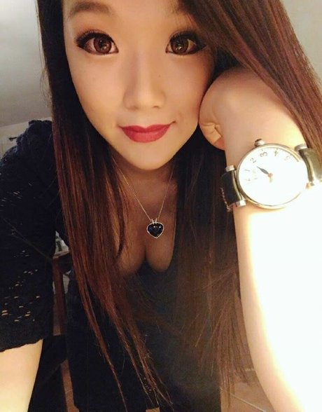 Marie C Palot star beautiful images