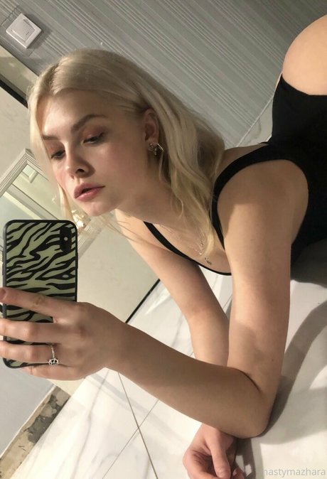 Nastymazhara pretty pornstar pictures