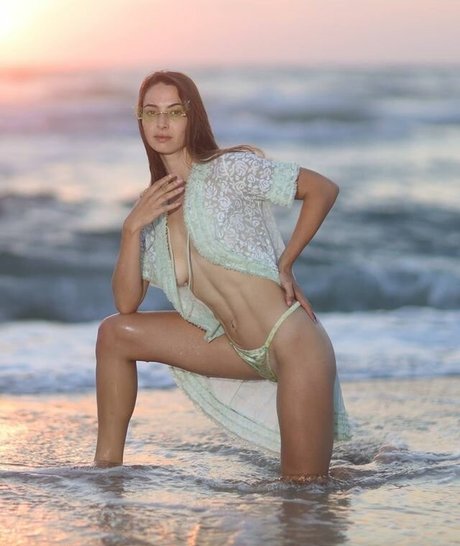 fitbyaviv naked pornstar pics