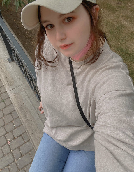 MintyMiyako beautiful actress pictures