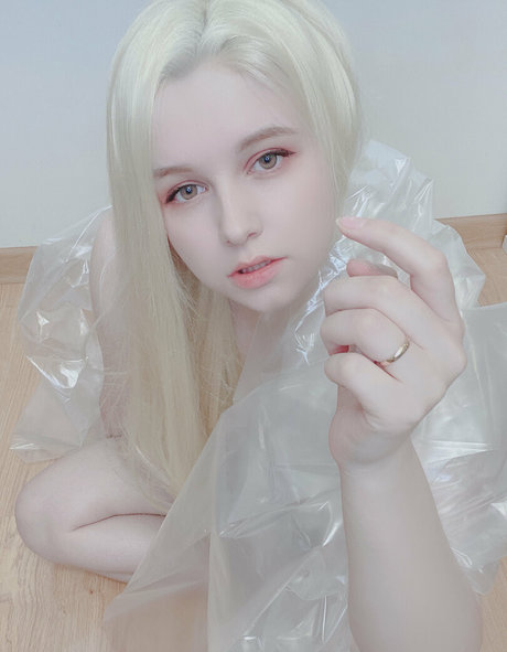 MintyMiyako hot actress photos