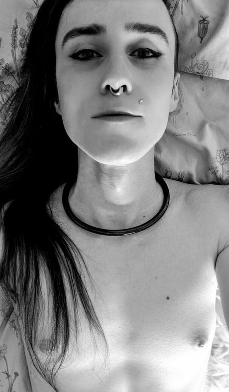 Wetzemu naked star photos