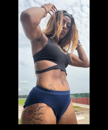 Sha Carri Richardson model nice images