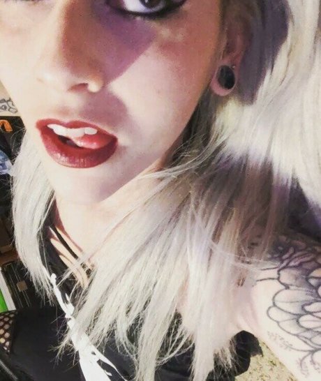 sleepy river model sex pictures