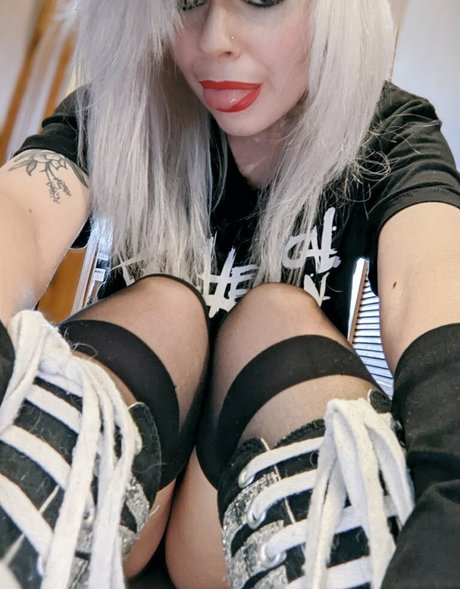 sleepy river high quality model photos