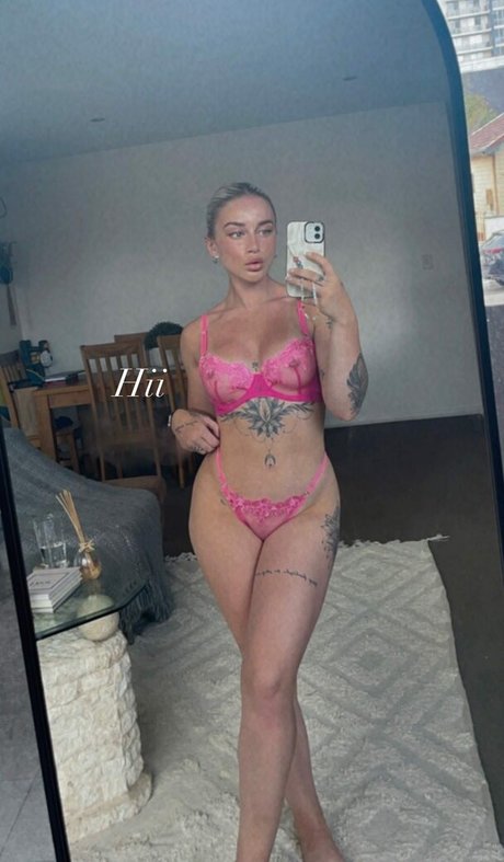 Skye Rochelle Williams free model pics