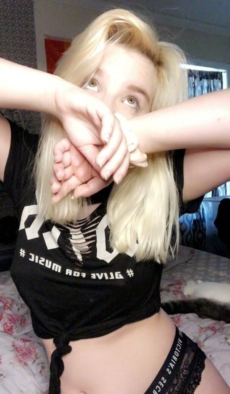 DitsyDaisy erotic star pic