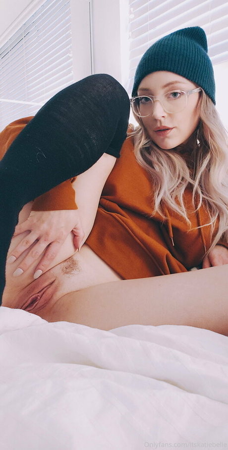 Katiebelle sex model pics