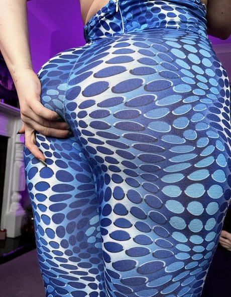 cearathighs model hd photo