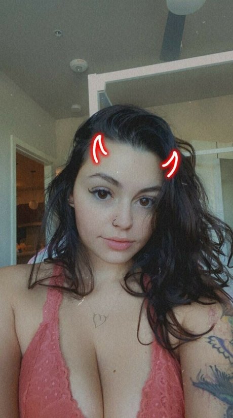 XOXO Mercyy hot actress gallery