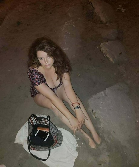 Carmen Curvy top actress images