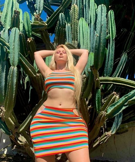 amethystfaymusic pornographic model pic