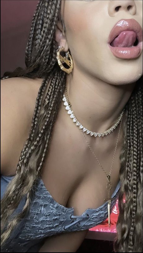 Makayla London exclusive model gallery