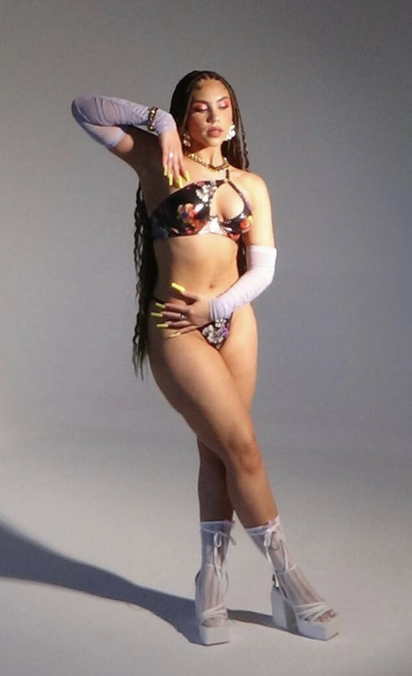 Makayla London model free image