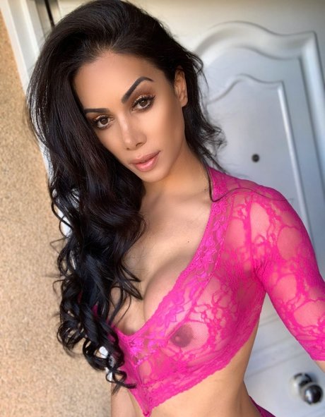 Cinthya Haykchaeli adult star images