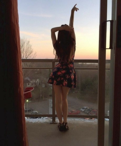 Shoe0nhead erotic model pics