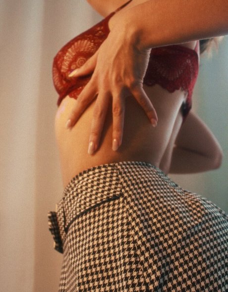 Oriana Leal high quality star image