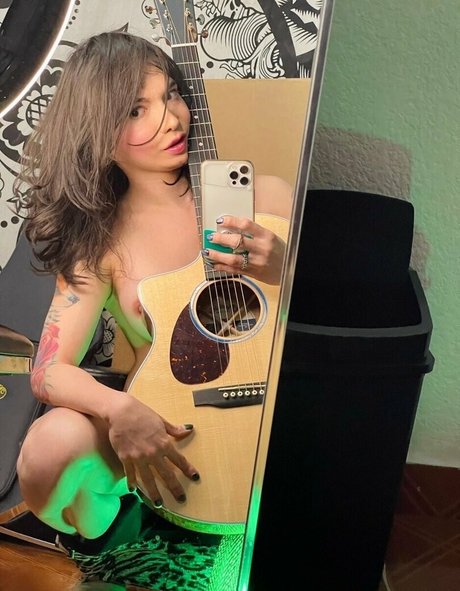 Laytar nice pornstar img