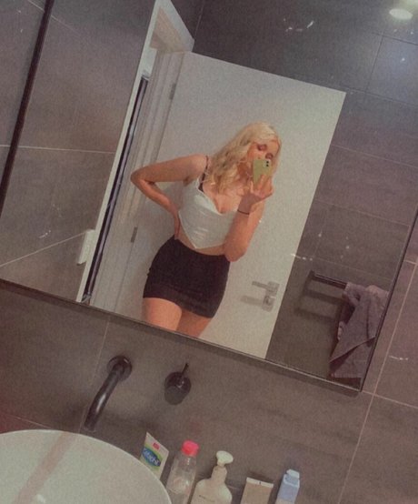 arsonrylucia nude star photo