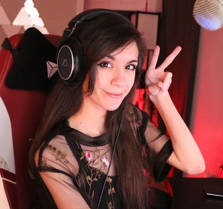 MaryMaybe nude model pics