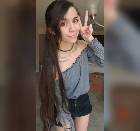 MaryMaybe hd pornstar pic