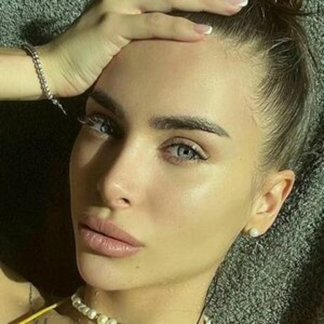 Tina Mayer star exclusive archive