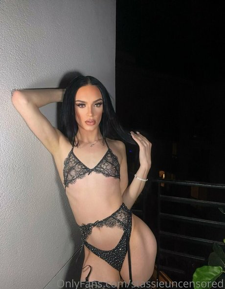 Anastsia Huff naked model images