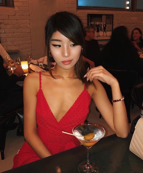 bbymari star naked picture