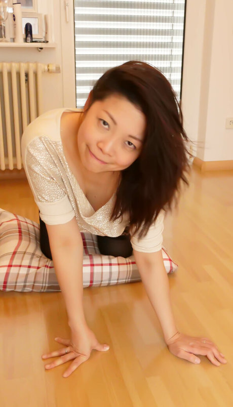 cecile chan1 star hot picture