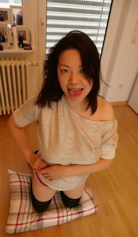 cecile chan1 erotic model photos