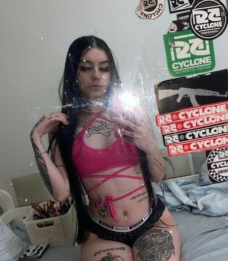 Clarapixys free pornstar photo